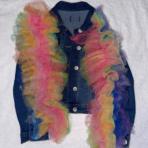 4 pair of Jeans 1 Jean Jacket 1 pair of Socks - Picture 5 of 15